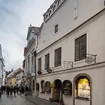 V Kovarne 아파트 *